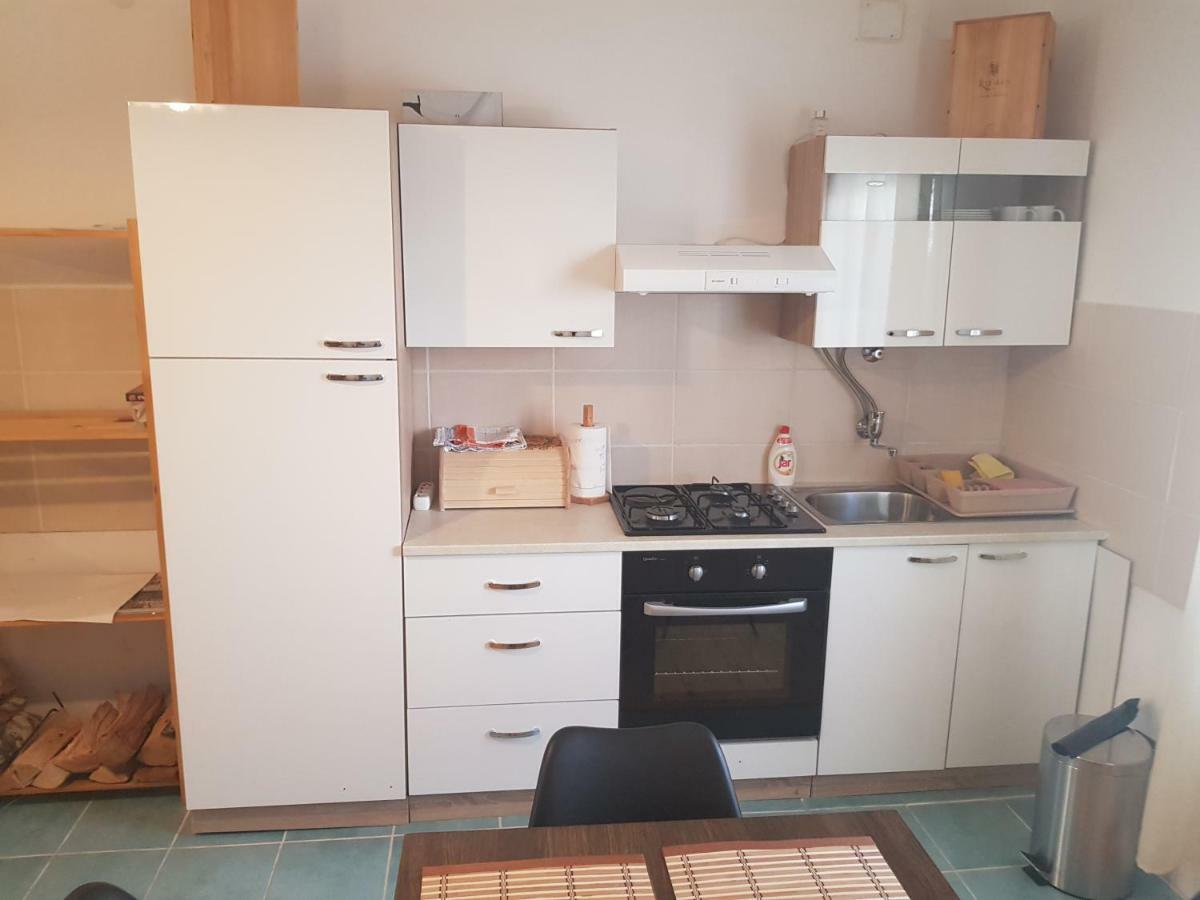 Apartmani Andrej Udbina Экстерьер фото