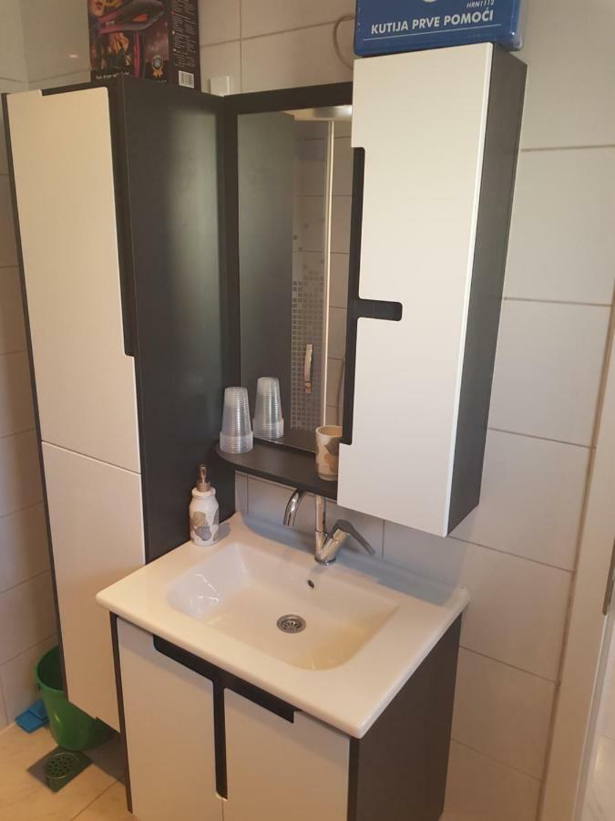 Apartmani Andrej Udbina Экстерьер фото
