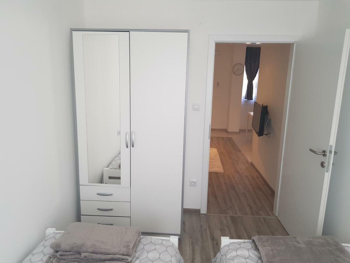 Apartmani Andrej Udbina Экстерьер фото